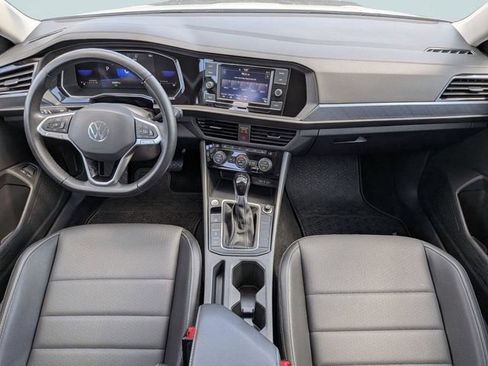Used 2024 Volkswagen Jetta SE FWD image 13