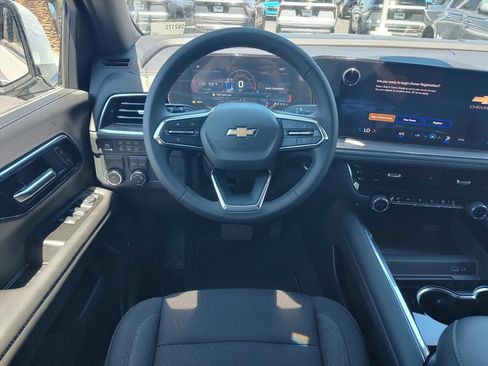 New 2026 Chevrolet Suburban LS RWD image 7