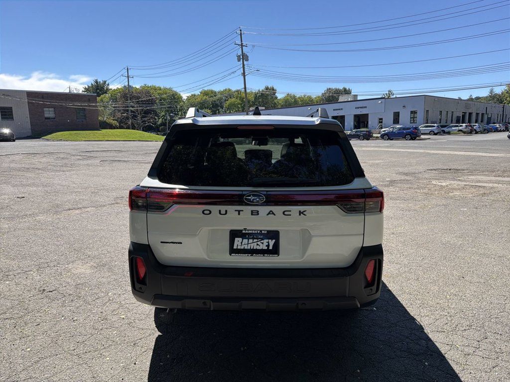Used 2026 Subaru Outback Premium AWD/4WD image 7