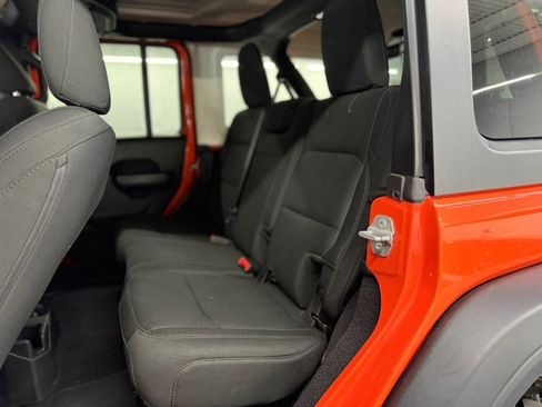 Used 2018 Jeep Wrangler Unlimited Sport S AWD/4WD image 29