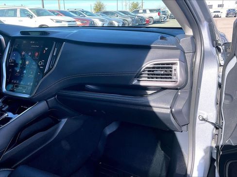 Used 2025 Subaru Outback Limited image 17