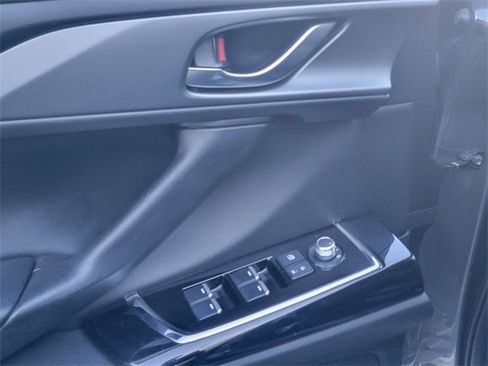 Used 2022 MAZDA CX-9 Touring image 11