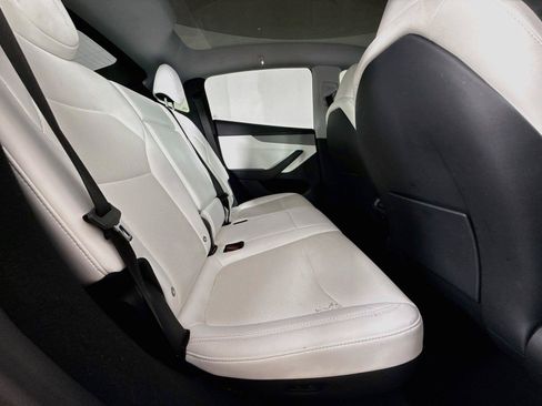 Used 2026 Tesla Model Y Long Range RWD image 14