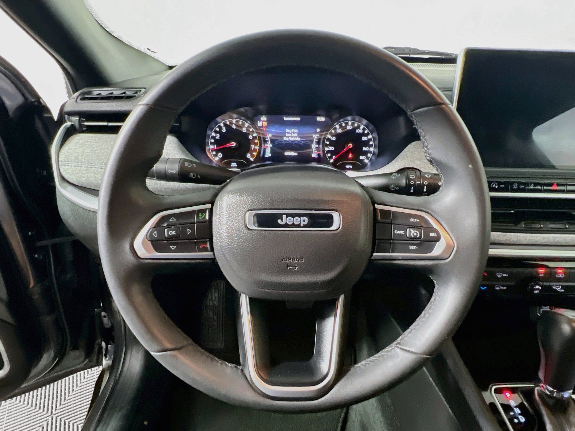 Used 2024 Jeep Compass Latitude AWD/4WD image 16