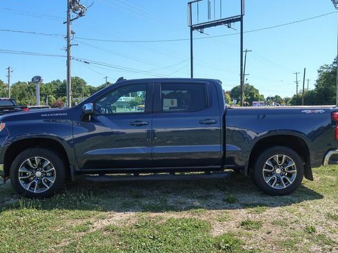 Used 2023 Chevrolet Silverado 1500 LT w/ Protection Package AWD/4WD image 2