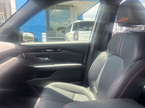 Used 2025 Honda Pilot TrailSport image 21