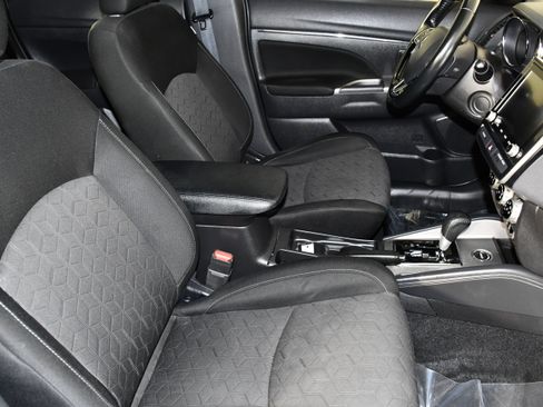 Used 2021 Mitsubishi Outlander Sport SE AWD/4WD image 41