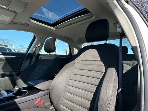 Used 2014 Ford Fusion SE image 25