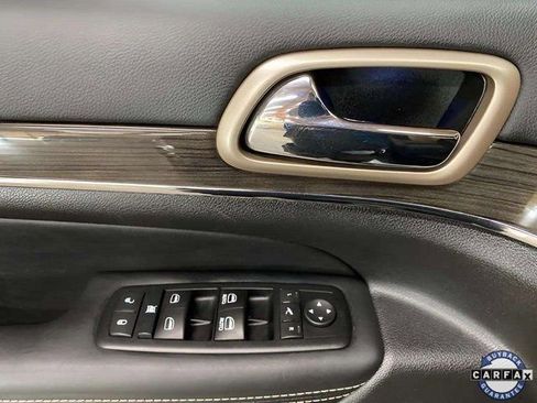 Used 2015 Jeep Grand Cherokee Overland image 34