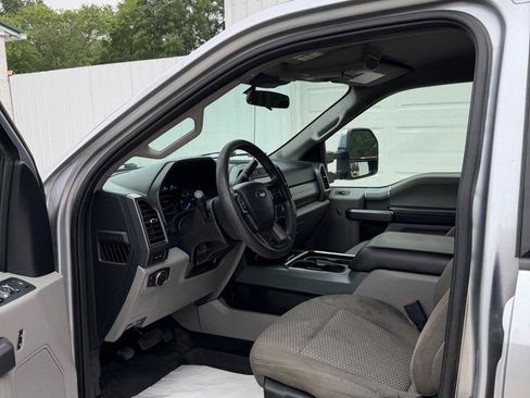 Used 2021 Ford F250 XLT w/ XLT Premium Package AWD/4WD image 9