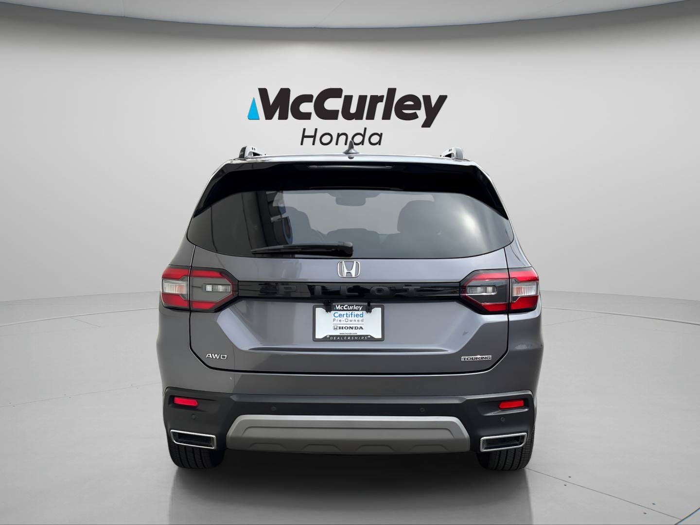 Certified 2025 Honda Pilot Touring image 4