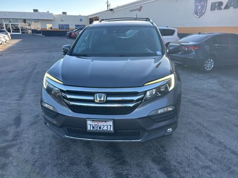 Used 2017 Honda Pilot Touring image 9