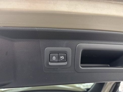 Used 2024 MAZDA CX-50 Meridian Edition w/ Apex Package image 14