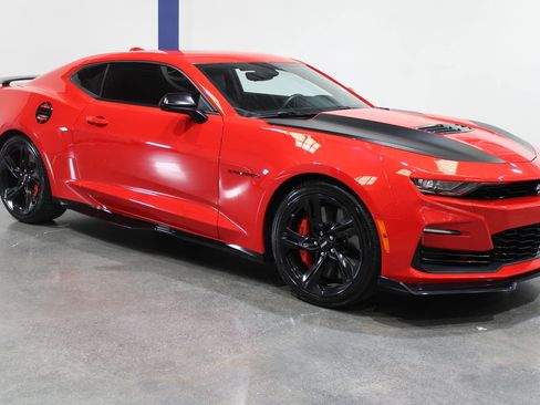 Used 2023 Chevrolet Camaro SS image 2