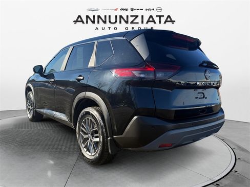 Certified 2023 Nissan Rogue S image 3