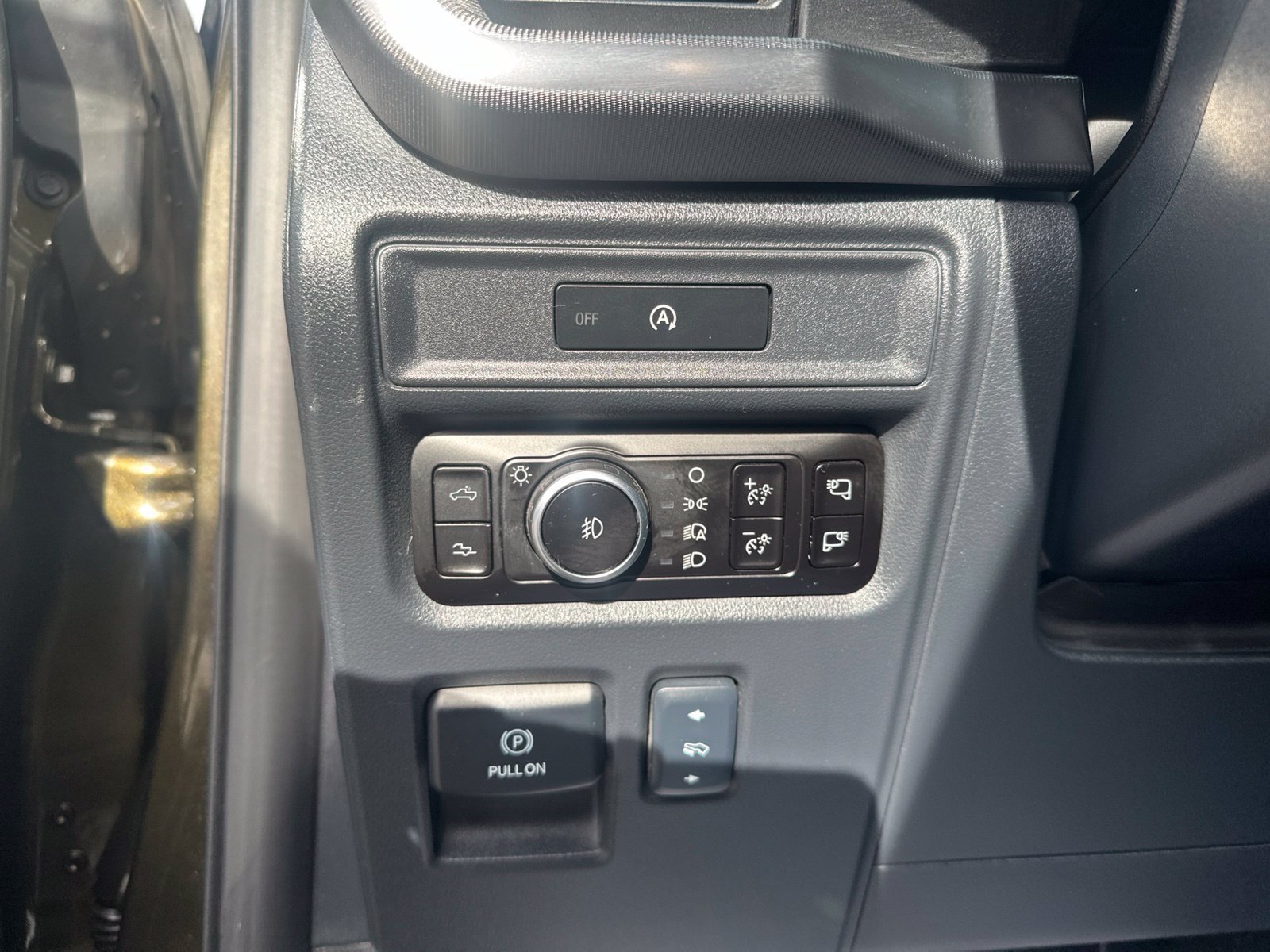 Used 2025 Ford F150 Raptor AWD/4WD image 9