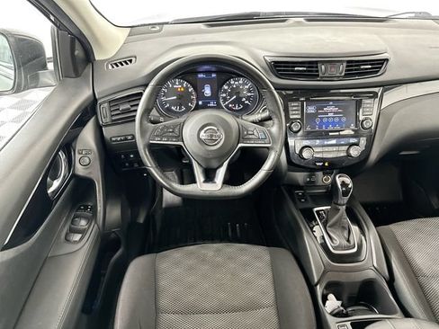 Used 2019 Nissan Rogue Sport SV w/ Technology Package AWD/4WD image 10