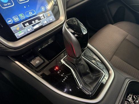 Certified 2025 Subaru Outback Premium image 12