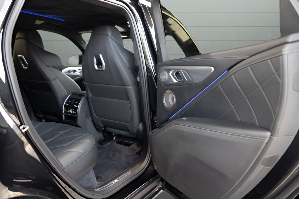 Used 2024 BMW XM AWD/4WD image 58