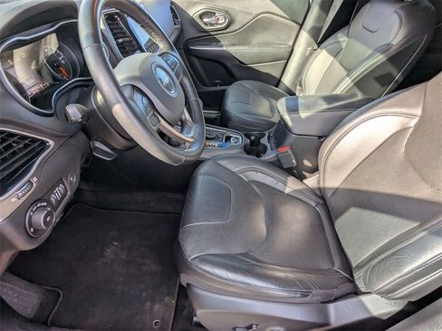 Used 2019 Jeep Cherokee Limited image 15