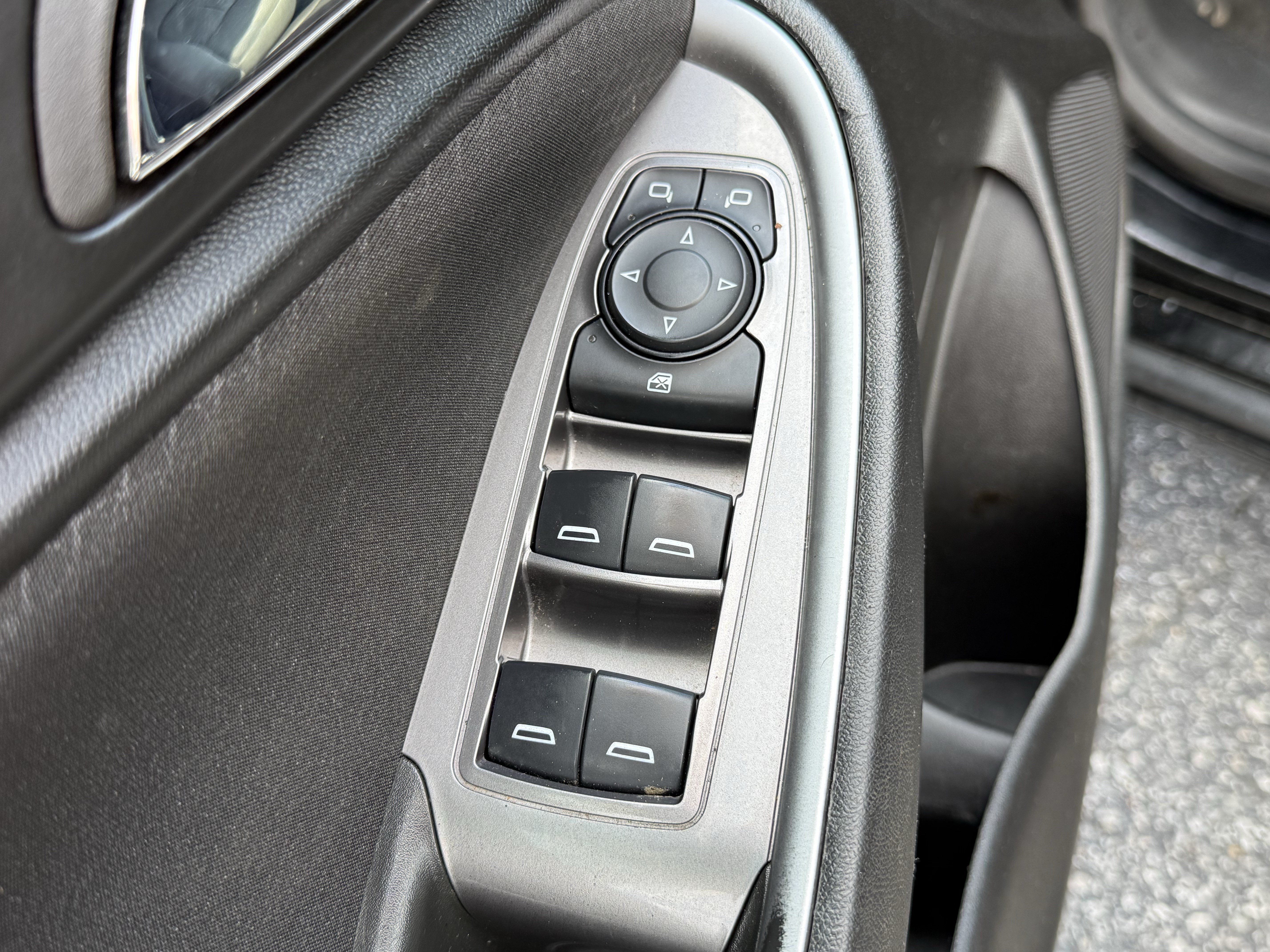 Used 2024 Chevrolet Malibu RS FWD image 15