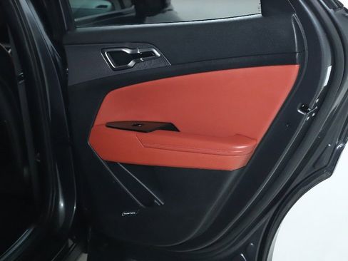 Used 2023 Kia Sportage SX image 35