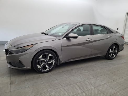 Used 2021 Hyundai Elantra SEL w/ Convenience + Premium Package FWD image 2
