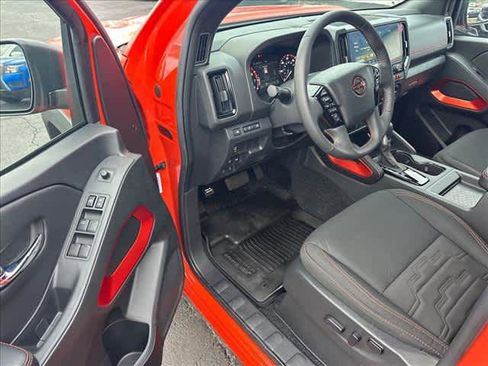 Used 2025 Nissan Frontier PRO-4X w/ Interior Protection Package image 9