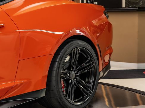Used 2021 Chevrolet Camaro ZL1 image 31