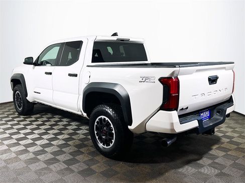 Certified 2024 Toyota Tacoma TRD Off-Road image 6