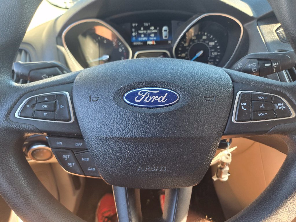 Used 2016 Ford Focus SE FWD image 11