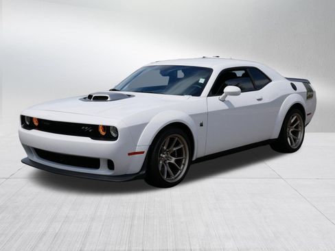 Used 2023 Dodge Challenger R/T Scat Pack RWD image 3