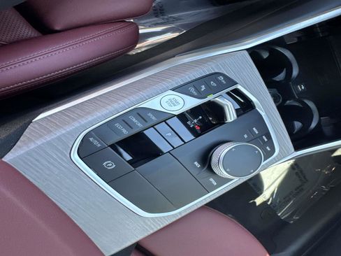 Certified 2025 BMW 330i Sedan w/ Premium Package image 25