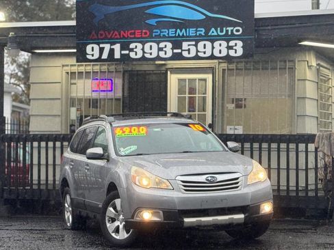 Used 2010 Subaru Outback 3.6R Limited image 1