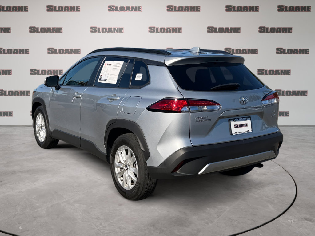 Used 2024 Toyota Corolla Cross LE AWD/4WD image 3