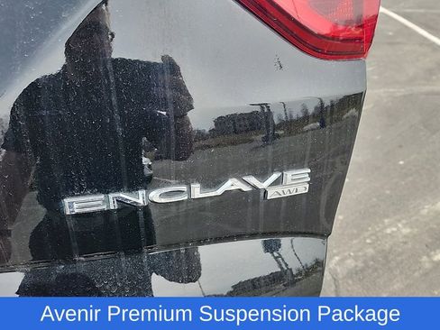 Used 2019 Buick Enclave Avenir w/ Avenir Technology Package image 17