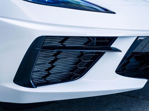 Used 2021 Chevrolet Corvette Stingray Coupe w/ 1LT image 9