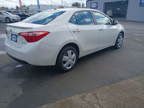 Used 2017 Toyota Corolla LE w/ LE Eco Premium Package FWD image 6