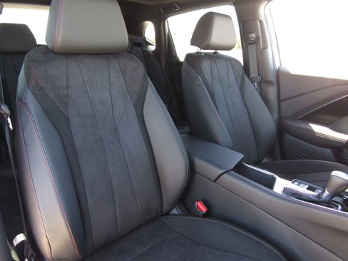 Certified 2025 Acura ADX A-Spec image 11