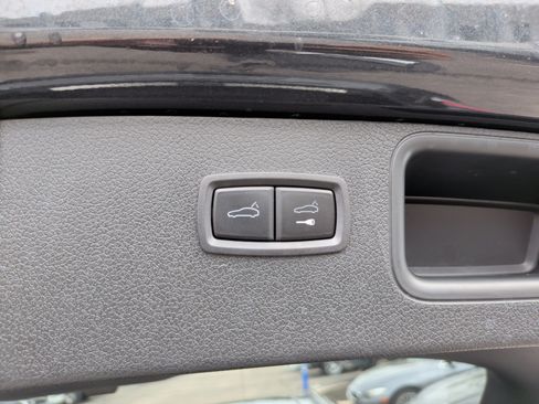 Used 2024 Porsche Macan image 38