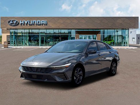 New 2026 Hyundai Elantra SEL Sport Premium image 1