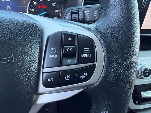 Used 2024 Ford Explorer XLT w/ Equipment Group 202A AWD/4WD image 22