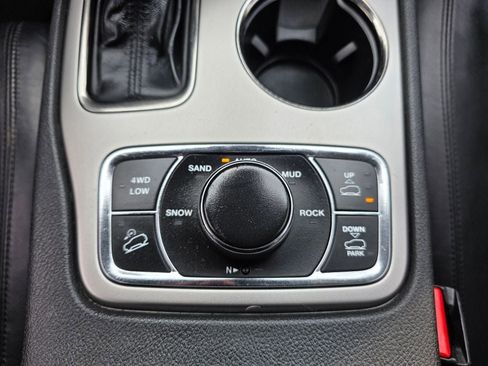 Used 2018 Jeep Grand Cherokee High Altitude image 18