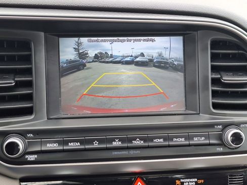 Used 2020 Hyundai Elantra SEL image 20