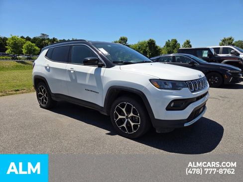 Used 2025 Jeep Compass Limited AWD/4WD image 24