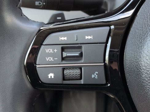 Used 2025 Honda Pilot EX-L image 25