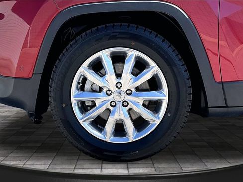 Used 2014 Jeep Cherokee Limited w/ Technology Group FWD image 31