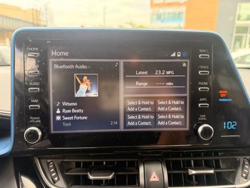 Used 2019 Toyota C-HR XLE FWD image 18