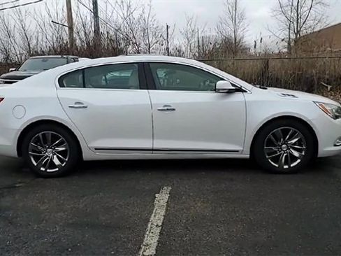Used 2015 Buick LaCrosse Leather image 9