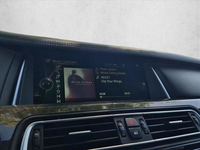 Used 2013 BMW 750i RWD image 16